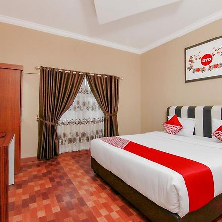 Oyo 799 Hotel Dieng Berastagi Exterior foto