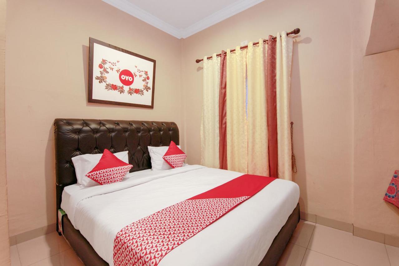 Oyo 799 Hotel Dieng Berastagi Exterior foto