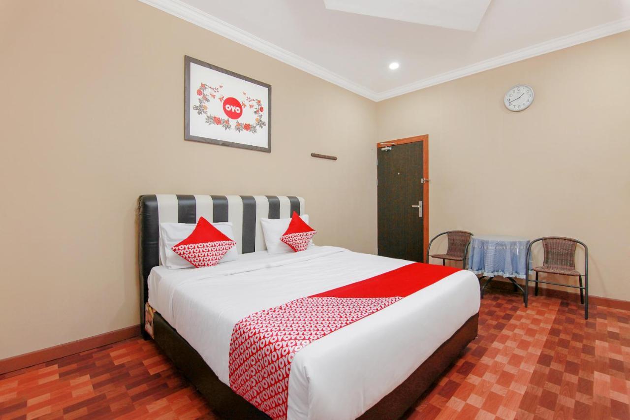 Oyo 799 Hotel Dieng Berastagi Exterior foto